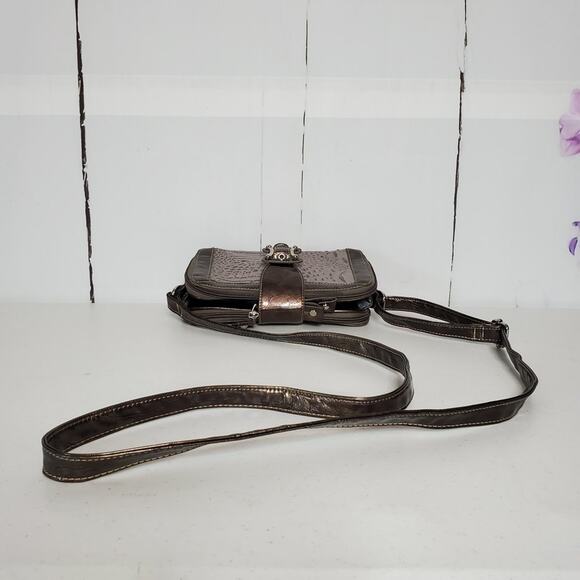 Marc Chantal Faux Snakeskin Embossed Patent Leather Organizer Crossbody Bag - Picture 3 of 14